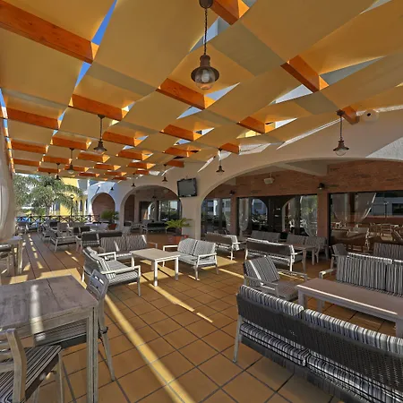 帕拉蒂姆阿拉基玛公寓式酒店 4*