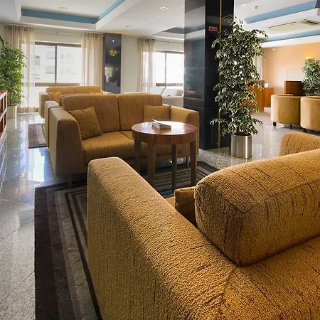 帕拉蒂姆阿拉基玛公寓式酒店 4* 阿尔布费拉